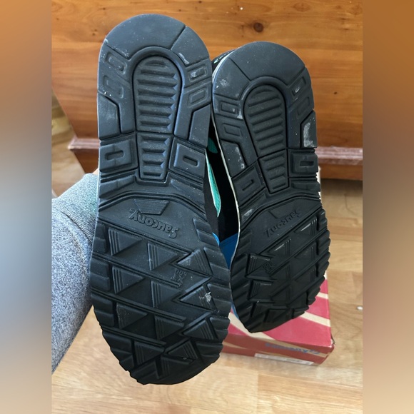 RELIST Like New men’s Saucony Shadow 5000 size 10.5 - Picture 5 of 5